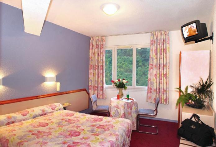 Hotel Saint Contard Lourdes Zimmer foto